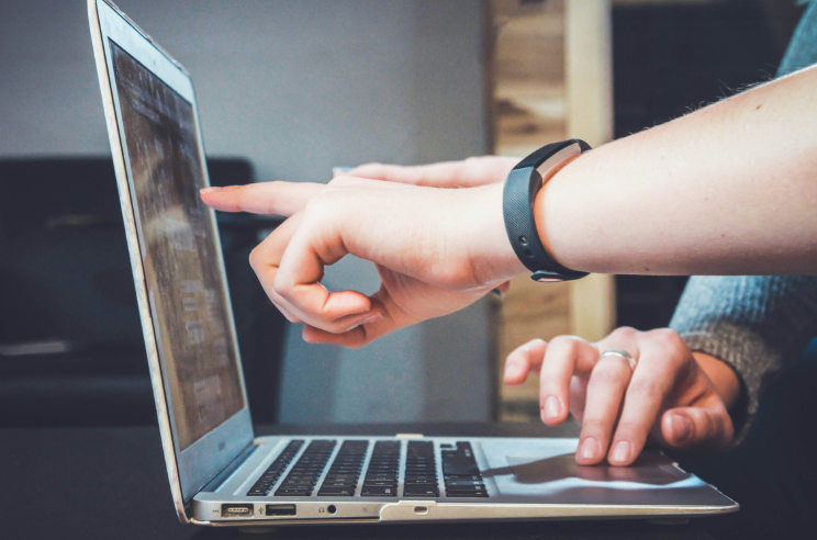 Canvas dispose-t-il d'une détection IA ? Tout ce que vous devez savoir en 2024